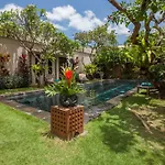 Art Villa Rumah Dua Tiga