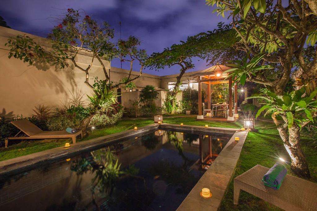 Art Rumah Dua Tiga Villa Seminyak (Bali)