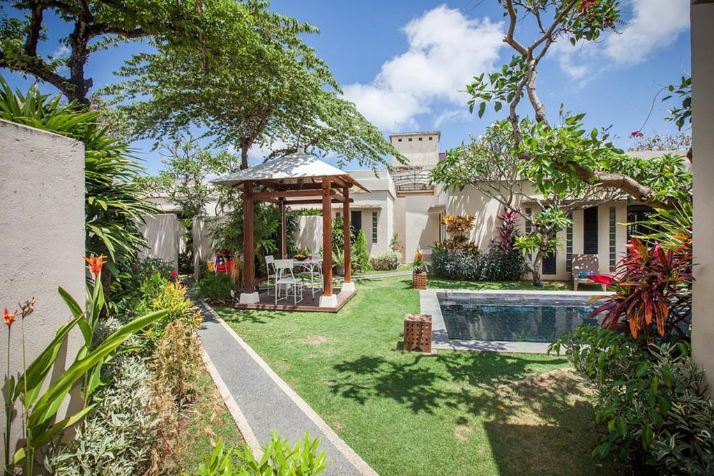 Art Rumah Dua Tiga Seminyak (Bali)