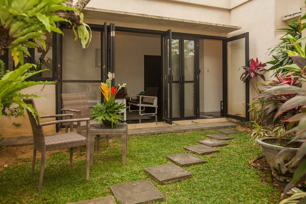 Art Rumah Dua Tiga Seminyak (Bali)