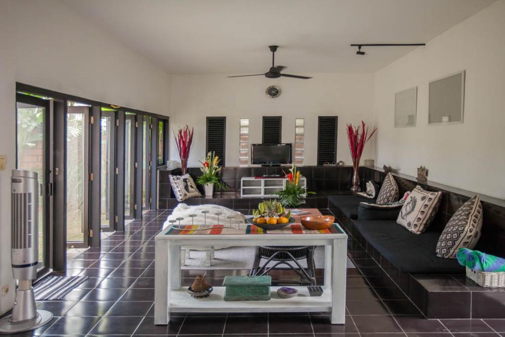 Art Rumah Dua Tiga Villa Seminyak (Bali)