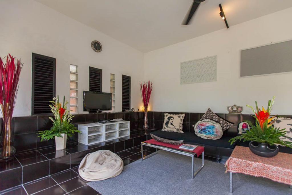 Art Rumah Dua Tiga